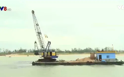 Phú Yên khẩn trương nạo vét âu thuyền ở cảng cá Đông Tác