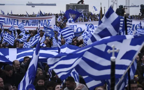 Tuần hành lớn tại Hy Lạp phản đối tên gọi của Macedonia
