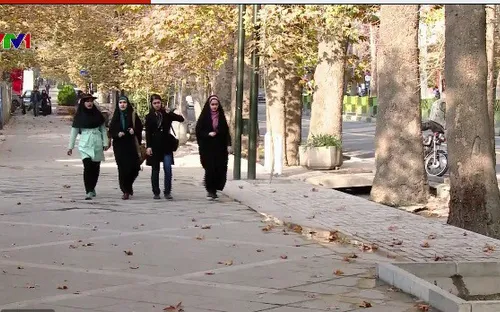 Iran đóng cửa trường học vì ô nhiễm không khí