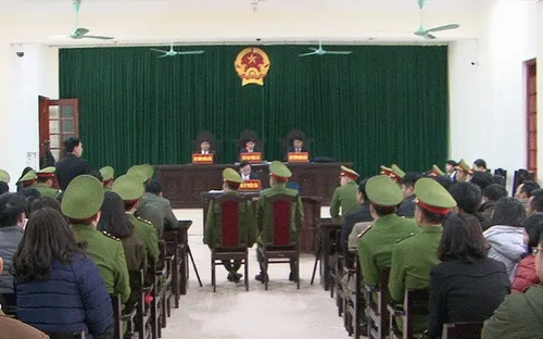 Xét xử sơ thẩm công khai vụ án hình sự đối với Hoàng Đức Bình và Nguyễn Nam Phong