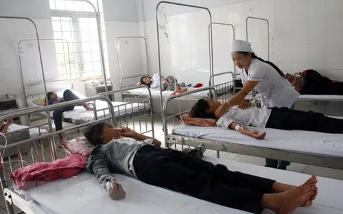 Gia Lai: 25 người ở Chư Sê phải nhập viện do bị ngộ độc thức ăn