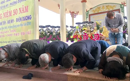 Người Hàn Quốc cúi đầu tạ lỗi vụ thảm sát ở làng Hạ My, Quảng Nam