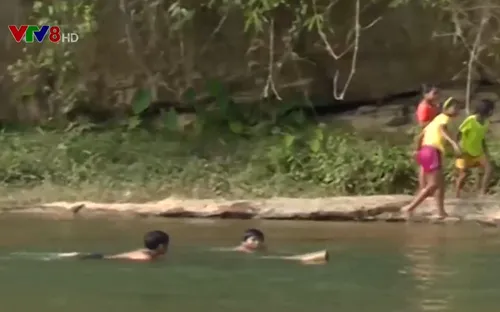 Quảng Ngãi: Cảnh báo trẻ em đuối nước khi theo cha mẹ ra đồng