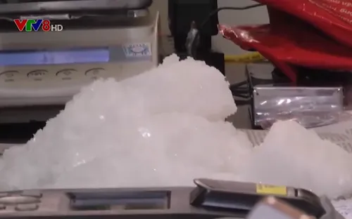 Nghệ An: Bắt đối tượng tàng trữ 2,1 kg ma túy tổng hợp