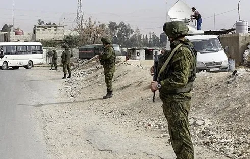 Binh sĩ Nga lập “hành lang sống” sơ tán người dân Ghouta (Syria)