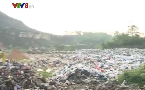 Hà Tĩnh: Hàng trăm hộ dân bức xúc vì bãi rác gây ô nhiễm
