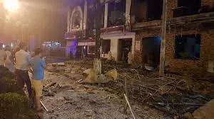 Khám nghiệm hiện trường, điều tra nguyên nhân vụ nổ nhà hàng ở Nghệ An