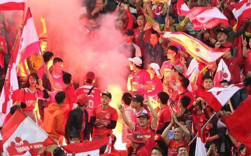 CLB Hải Phòng tiếp tục bị phạt vì pháo sáng