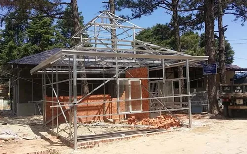 Cưỡng chế các công trình xây dựng trái phép tại biệt thự cổ 22 Hùng Vương (Đà Lạt)