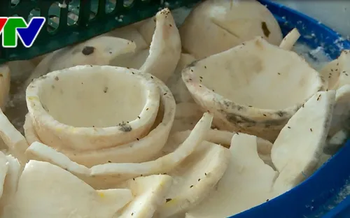 Khánh Hòa: Phát hiện công ty làm nước mắm và mứt trái cây mất vệ sinh