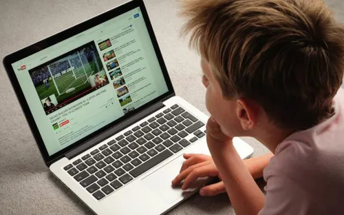 Mỹ điều tra YouTube quảng cáo nhằm vào trẻ em