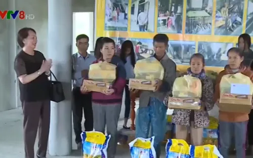 CLB "Tình nguyện bốn phương" và Chương trình vòng tay yêu thương