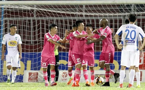 Vòng 5 Nuti Café V.League 2018 và những điều đầu tiên