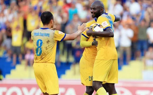 B. Bình Dương – FLC Thanh Hoá: Đi tìm chiến thắng! (17h00, VTV6 trực tiếp)