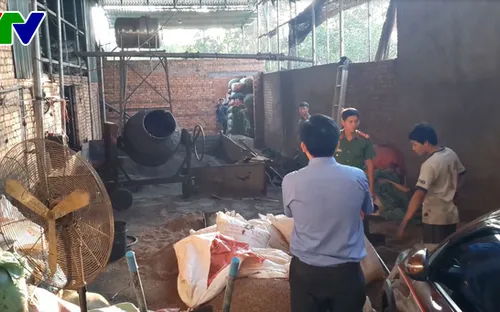 Xử lý nghiêm vụ trộn bột pin vào phế phẩm cà phê tại Đắk Nông