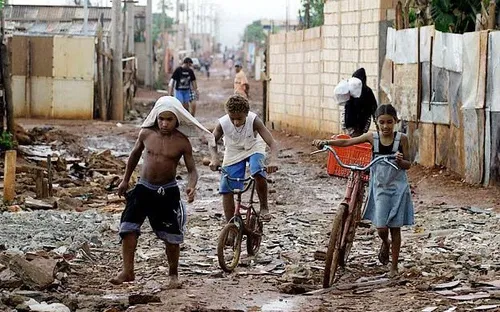 Tỷ lệ nghèo đói cùng cực tại Brazil gia tăng