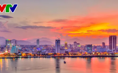 Đà Nẵng kín khách tour du lịch dịp Lễ hội pháo hoa quốc tế và nghỉ lễ 30/4-1/5