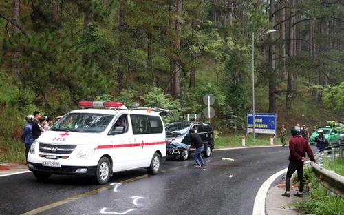 Đà Lạt: Tai nạn giao thông trên đèo Prenn, hai người thương vong