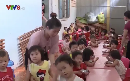 Nghịch lý chấm dứt hợp đồng hơn 1000 giáo viên