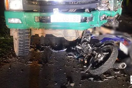 Quảng Trị: Tai nạn giao thông nghiêm trọng khiến 4 người tử vong