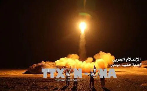 Saudi Arabia đánh chặn tên lửa của phiến quân Houthi