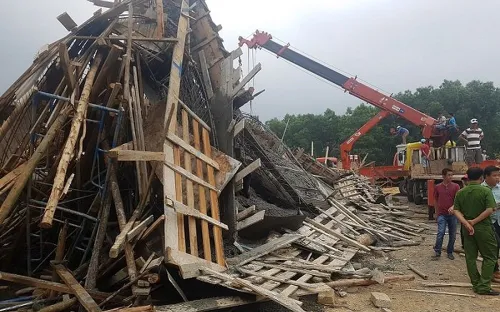 Thừa Thiên - Huế: Sập giàn giáo thi công cây xăng, 7 công nhân nhập viện