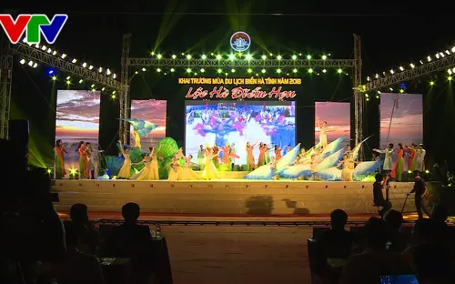 Hà Tĩnh khai trương mùa du lịch biển 2018