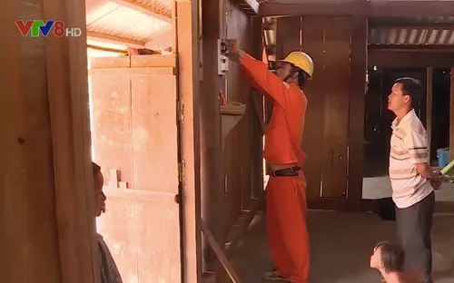 Buôn nghèo vùng cao Đắk Lắk có điện lưới quốc gia đúng dịp lễ 304/ và 1/5