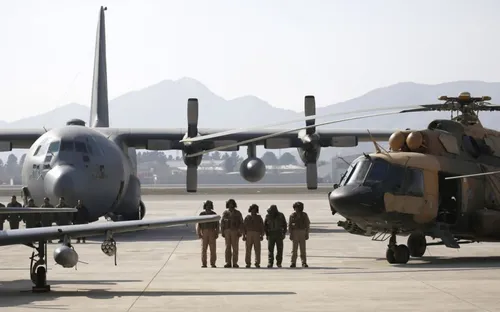 Afghanistan không kích một cuộc họp của Taliban