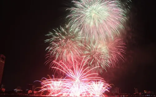 [Video] "Bản giao hưởng pháo hoa" đầy cảm xúc của Đội Đà Nẵng - Việt Nam