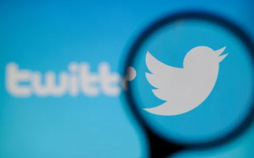 Twitter tạm khóa hơn 1 triệu tài khoản cổ xúy khủng bố