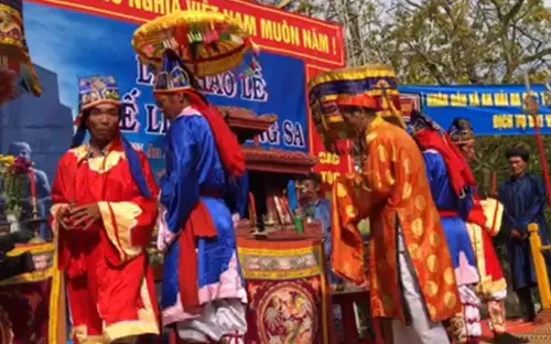 Lễ khao lề thế lính Hoàng Sa – âm hưởng của những hùng binh