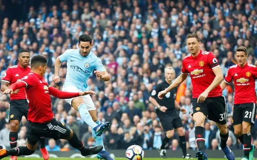Derby Manchester thống trị top bàn thắng đẹp nhất vòng 33 Ngoại hạng Anh