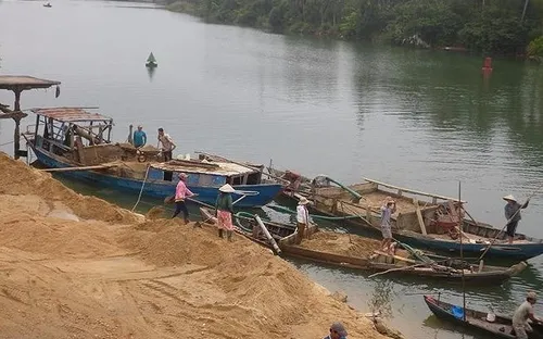Phó Thủ tướng Chính phủ chỉ đạo chống đầu cơ tăng giá cát, sỏi