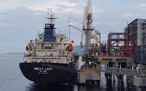 Nhà máy Lọc hóa dầu Nghi Sơn đón dòng sản phẩm thương mại đầu tiên