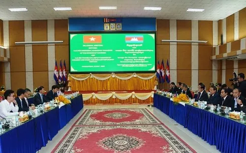 Việt Nam - Campuchia thúc đẩy thương mại biên giới