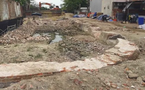 Thận trọng trong việc trùng tu di tích Thành Điện Hải