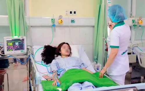 Đà Nẵng: Cấp cứu kịp thời 4 du khách bị đuối nước khi tắm biển