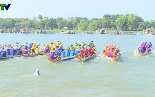 Giải đua thuyền truyền thống hưởng ứng Festival Huế 2018