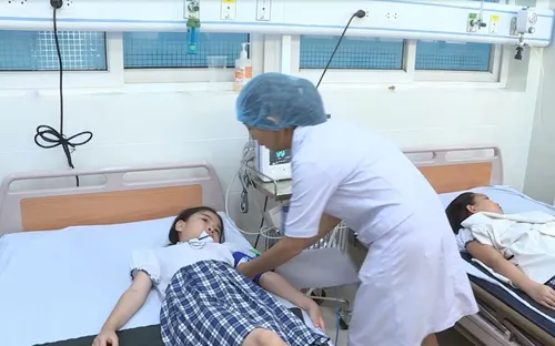 Quảng Ngãi: 40 học sinh ngộ độc nghi do uống trà sữa