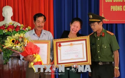 Chủ tịch nước truy tặng Huân chương Dũng cảm Chiến sĩ cứu người