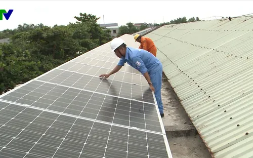 Tổng công ty Điện lực miền Trung trang bị hệ thống điện mặt trời cho trường học Quảng Nam