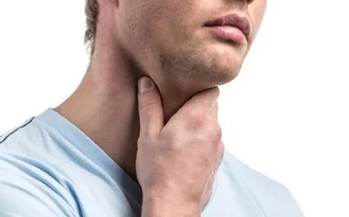 Ung thư vòm họng: Nguyên nhân, triệu chứng và cách phòng tránh