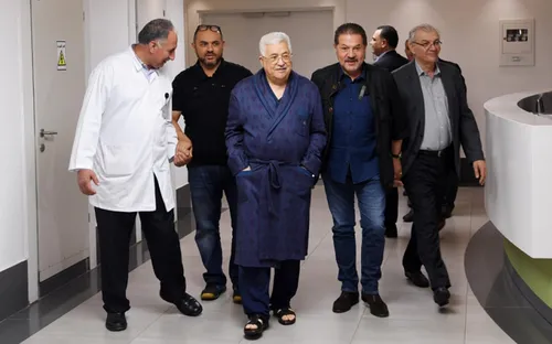 Tổng thống Palestine xuất viện sau đợt điều trị viêm phổi