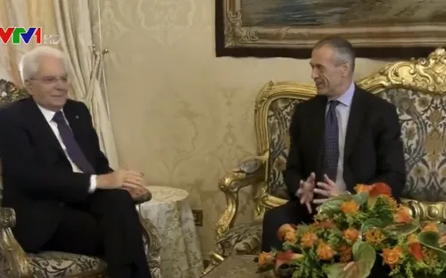 Italy rơi vào khủng hoảng chính trị trầm trọng