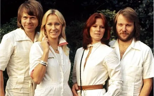 Huyền thoại ABBA và sự trở lại mới mẻ