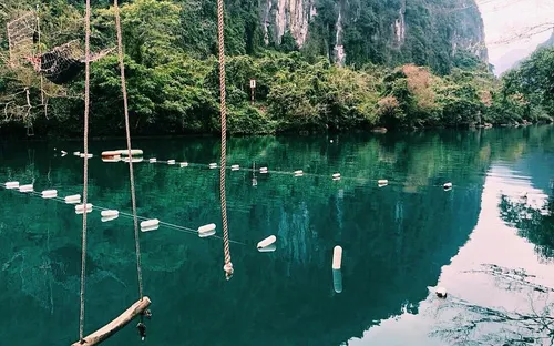 Vẻ đẹp bình yên của sông Chày - Suối Moọc