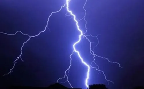 Đắk Lắk: Sét đánh làm 1 người thiệt mạng, 1 người bị thương