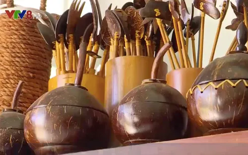 Người thổi hồn cho gáo dừa