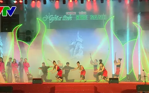 Phó Chủ tịch Thường trực Quốc hội Tòng Thị Phóng dự chương trình giao lưu "Nghĩa tình Khe Sanh"